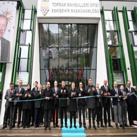 Bakan Yumaklı ve Vali Yılmaz, üreticiye hizmet verecek tesisin açılışını yaptı