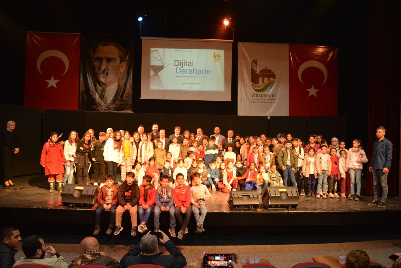 Digital dersaneden 100 bin öğrenci yararlanacak
