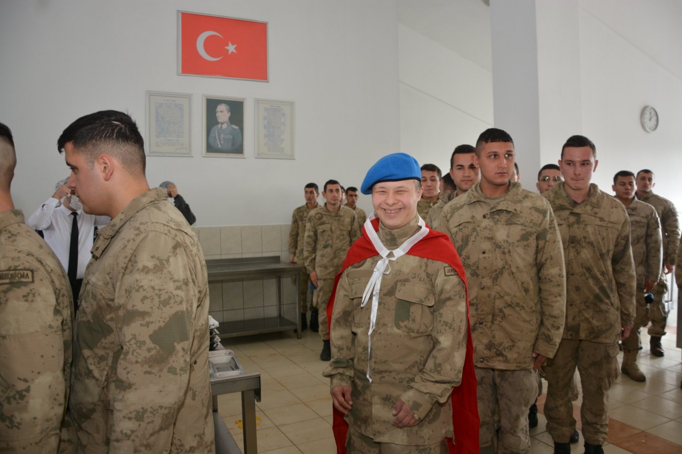 “Çakı gibi asker oldu”;