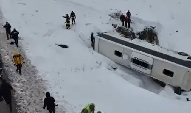 Erzincan-Sivas karayolunda feci kaza!;