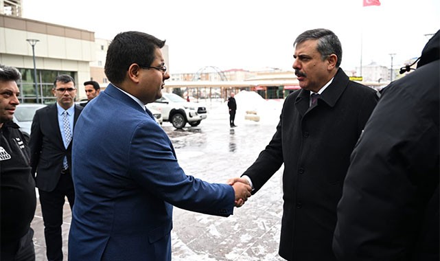 Vali Çiftçi Türkiye'deki sağlık hizmetine dikkat çekti: Şükretmemiz lazım!