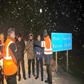 Vali Polat, 2020 rakımlı Paslı Geçidi'ne gitti