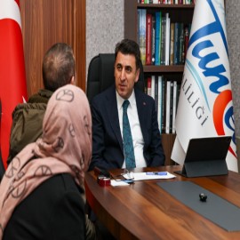 Vali Aygöl, 110 vatandaşın derdini dinledi