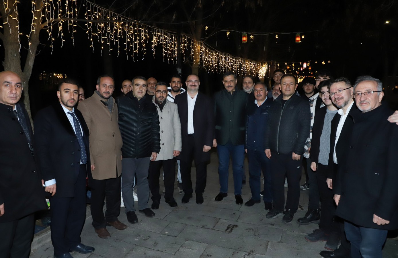 Vali Çiftçi, ramazanın son sahurunu öğrencilerle yaptı;