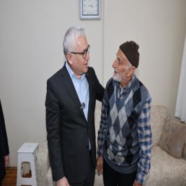 "Büyüklerin tecrübeleri toplum için önemli bir değer"