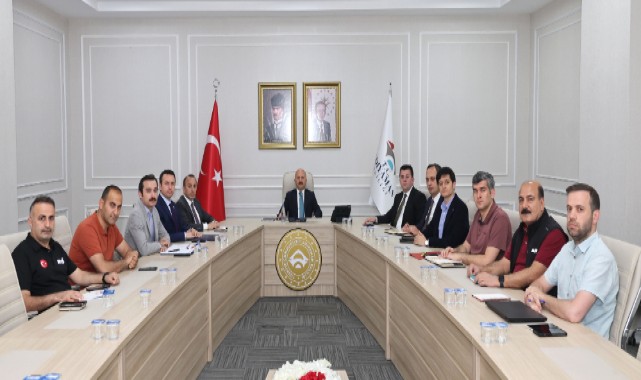 Deprem konutlarındaki son durum istişare edildi