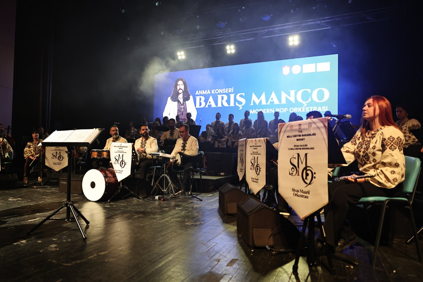 "Barış Manço hâlâ gönüllerde yaşıyor"