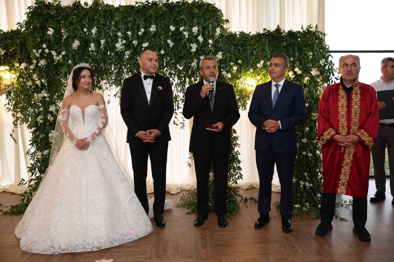 Kaymakam Papaker'in mutlu günü;