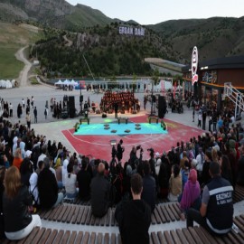 “Kardeşlik Korosu; Erzincan'ın birlik ve beraberlik ruhunu yansıtıyor”