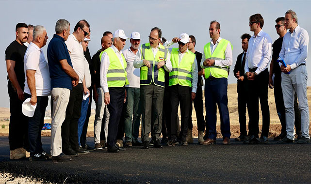 Siirt'te konforlu ulaşım için asfaltlama çalışmaları devam ediyor;