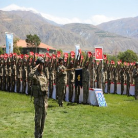 "Al bayrağın gölgesindeki irade yarınlarımızın teminatıdır"