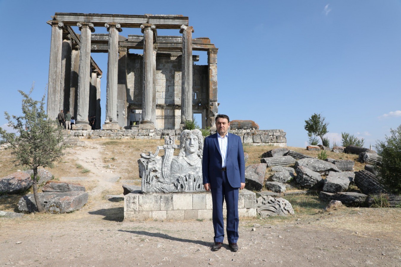 “Aizanoi’yi mutlaka görmelisiniz”
