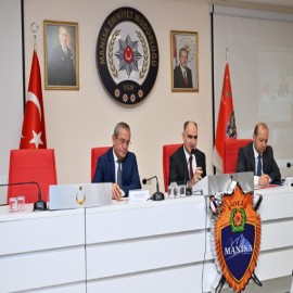 “Dijital dünyadaki risklerin yakından takip edilmesi gerekiyor”