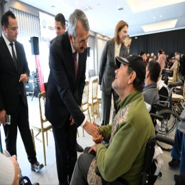 "Engelli kardeşlerimiz bizim bir yanımız"