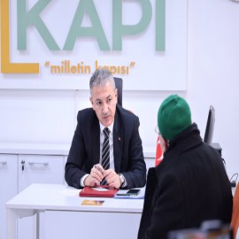Vatandaşlarla tek tek görüştü, talimat verdi