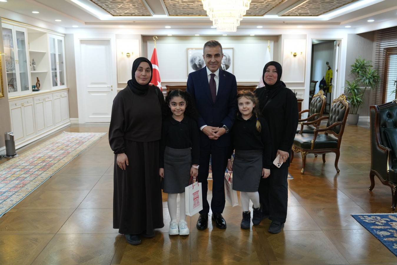 “Evlatlarımızın azmini desteklemek en büyük sorumluluğumuzdur”