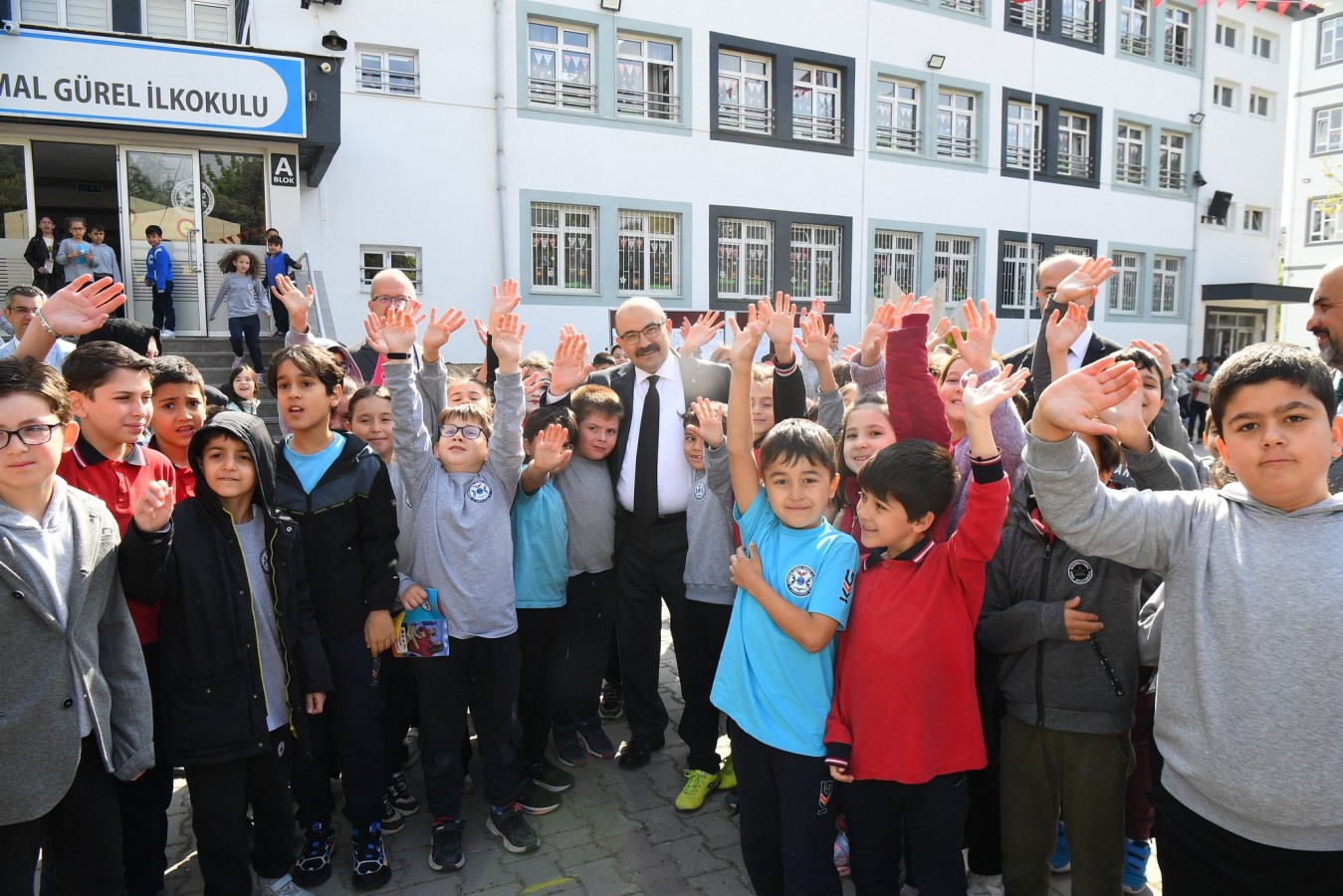 "Çocuklarımız, geleceğe dair umutlarımızı güçlendiriyor";