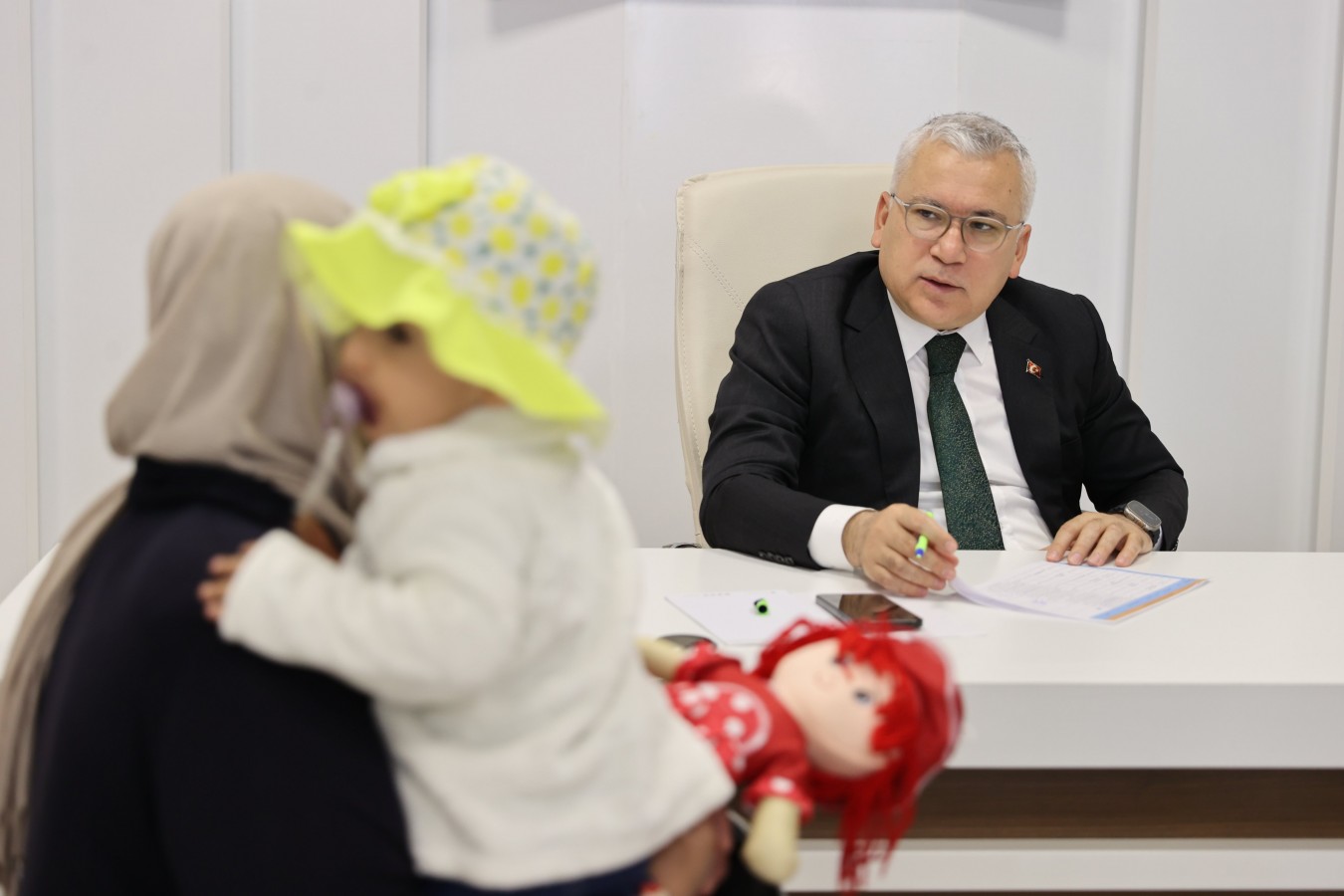 Vatandaşların sorunlarını dinledi;