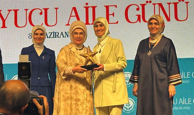 Koruyucu ailede Türkiye birincisi Isparta'ya ''Cumhurbaşkanlığı Aile Ödülü'';
