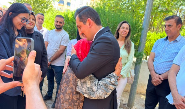 Dargeçit, kaymakamını gözyaşlarıyla uğurladı