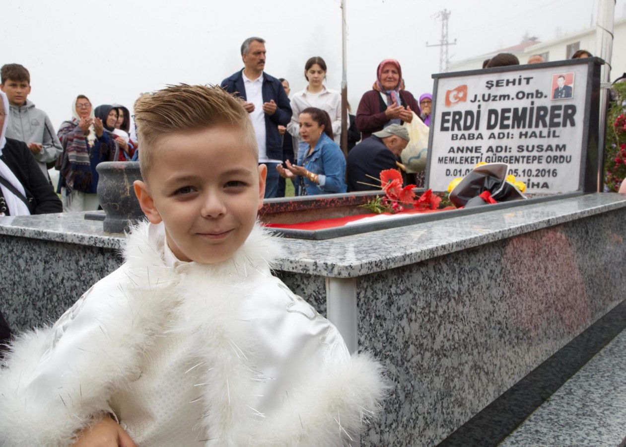Şehit çocuğu: “Seni çok seviyorum, vali amca!”