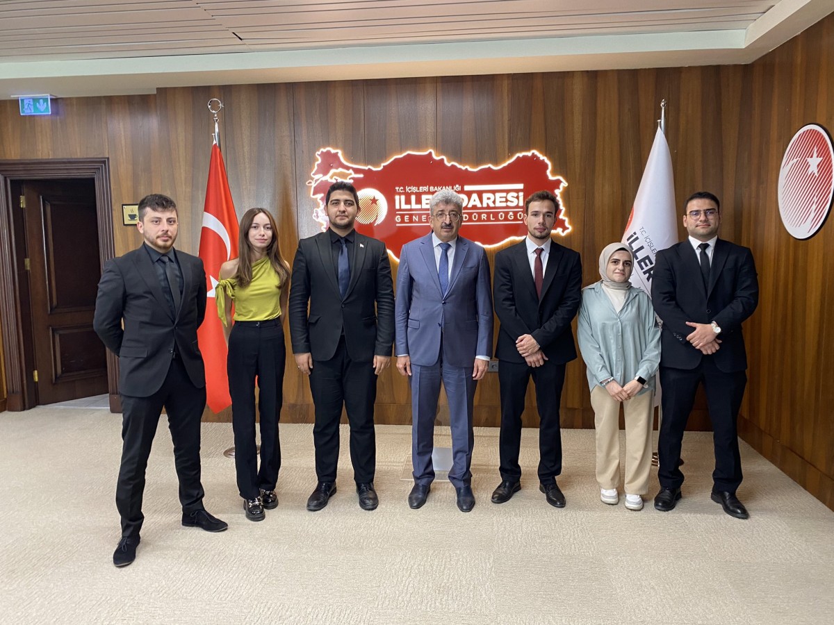 Genel Müdür Bilmez, stajyer öğrencilerle sohbet etti;