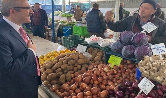 Pazar esnafına hayırlı işler diledi
