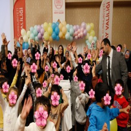 Vali Masatlı’nın eşi, devlet korumasındaki çocukların doğum gününü kutladı