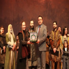 "Devlet Ana, bizim devletimizin önemli bir simgesidir"