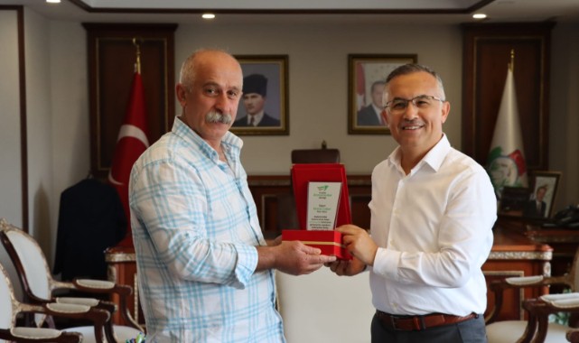 Valiye ‘fahri atmacacı’ plaketi