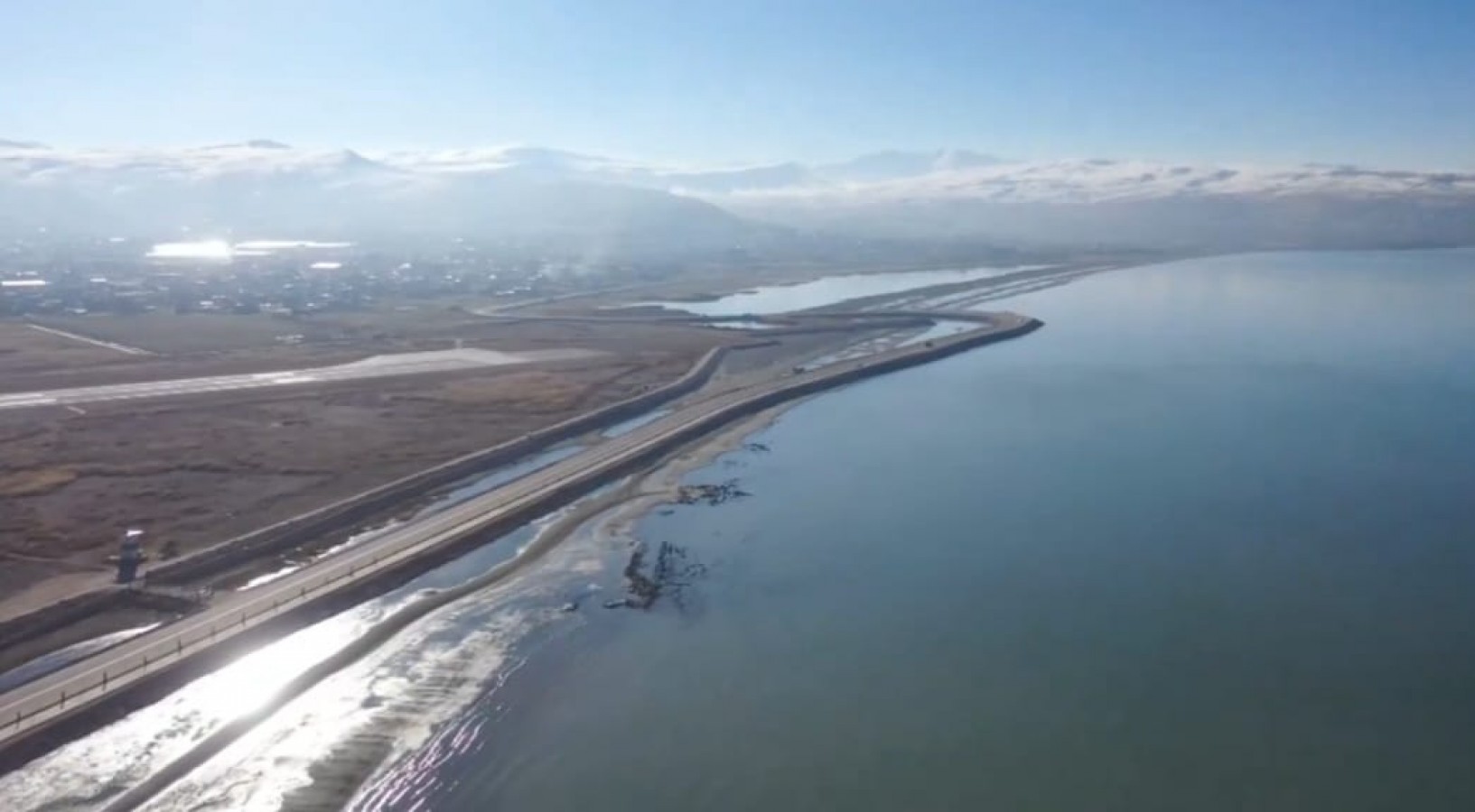 Van Gölü sahil yolu trafiğe açıldı