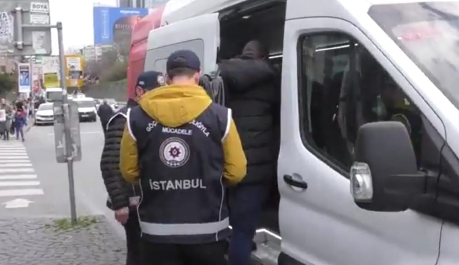 "İnsan tacirlerine fırsat vermeyeceğiz"