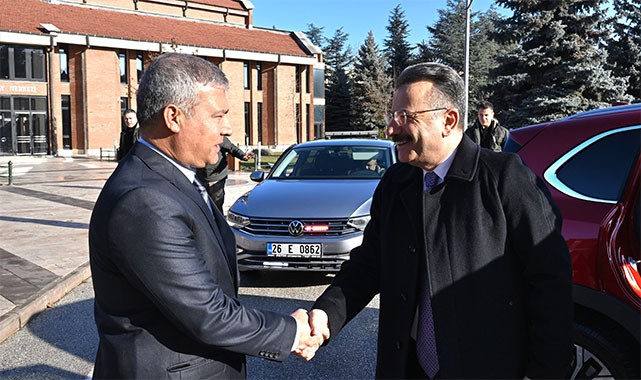 Vali Aksoy'dan Prof. Dr. Adıgüzel’e iade-i ziyaret