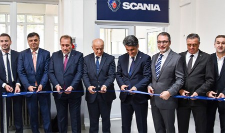 ''Gençlerimizin geleceğine yapılan bu yatırım, ülkemizin yarınlarına ışık tutacak''