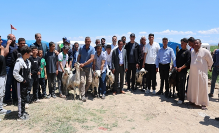 Eyyübiye Belediyesi, bayram sevincini uzaklara ulaştırdı