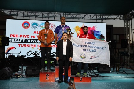 Türkiye'nin en iyi yamaç paraşütçüleri Kayseri'de buluştu