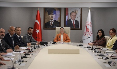 ''Kadına yönelik şiddetle mücadele, tüm toplumun ortak sorumluluğu''